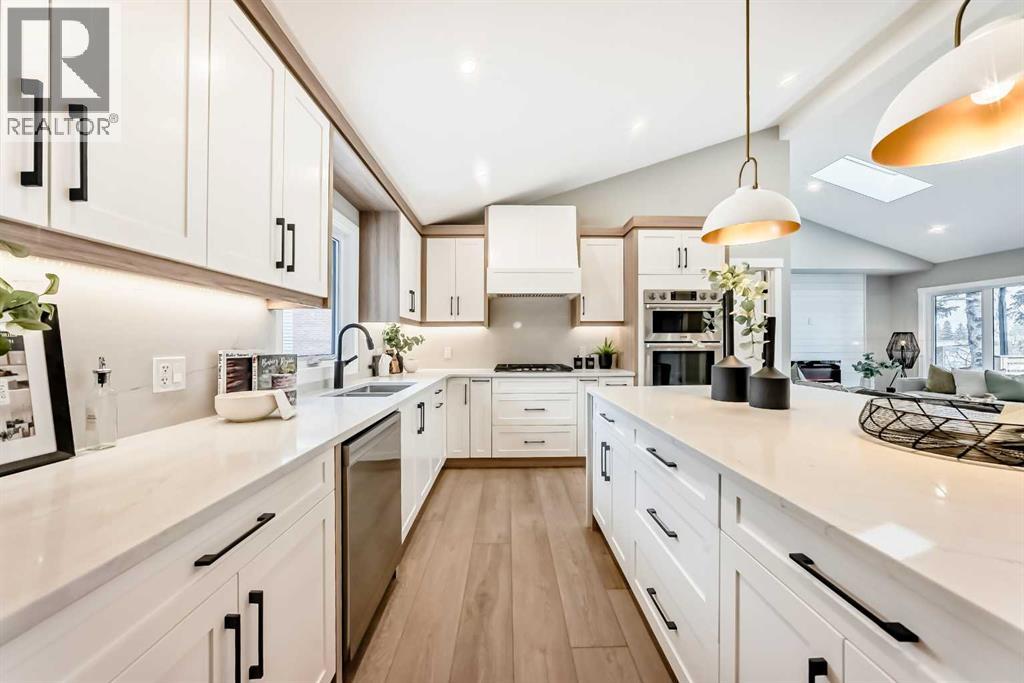 135 Lake Wapta Rise Se, Calgary, Alberta  T2J 2N1 - Photo 5 - A2281018