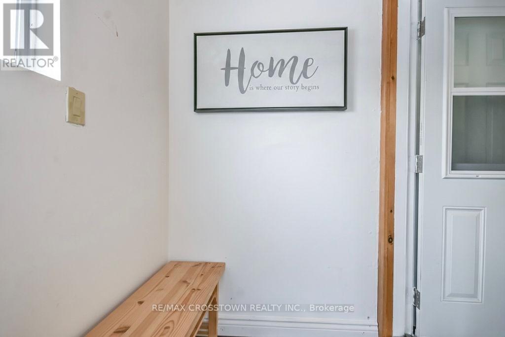 41 James Street, Bradford West Gwillimbury, Ontario  L3Z 2B2 - Photo 4 - N12739134