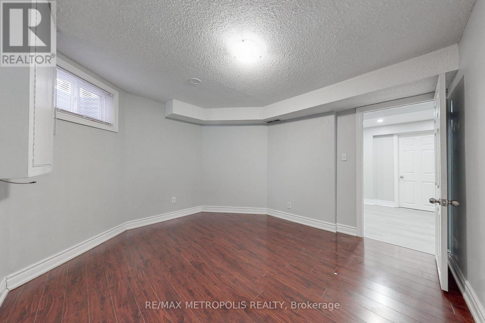 104 Coppard Avenue, Markham, Ontario  L3S 2S6 - Photo 10 - N12739136