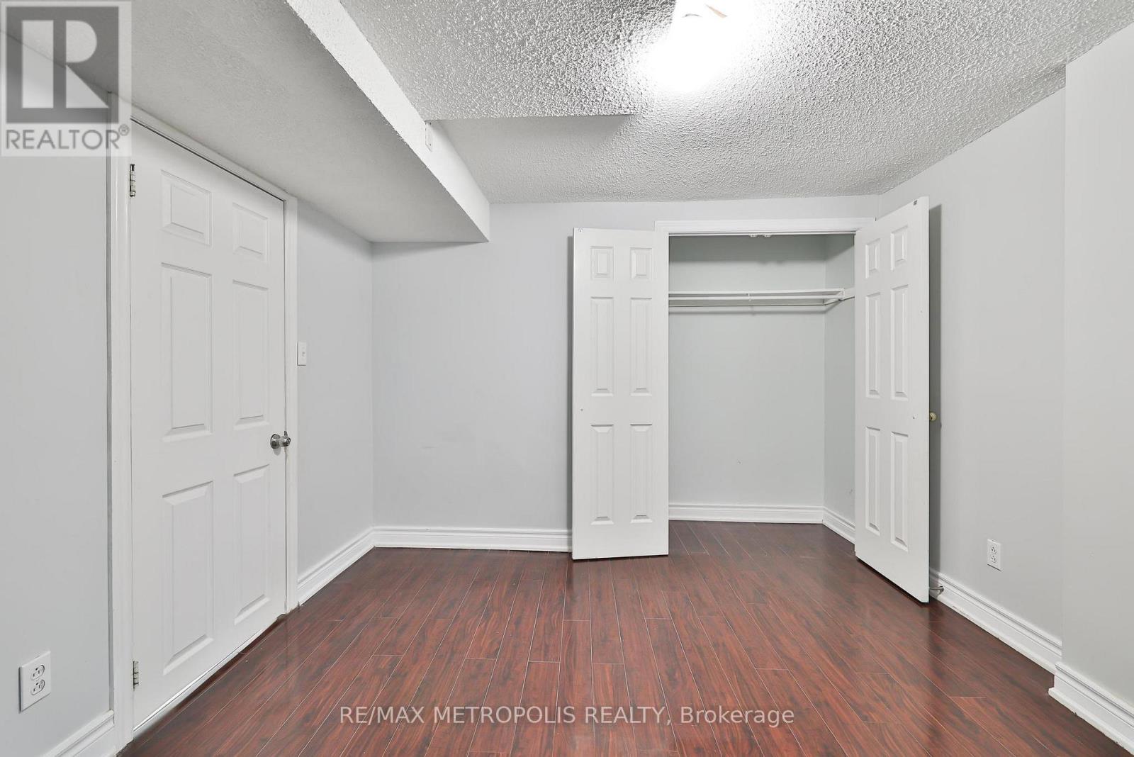 104 Coppard Avenue, Markham, Ontario  L3S 2S6 - Photo 7 - N12739136