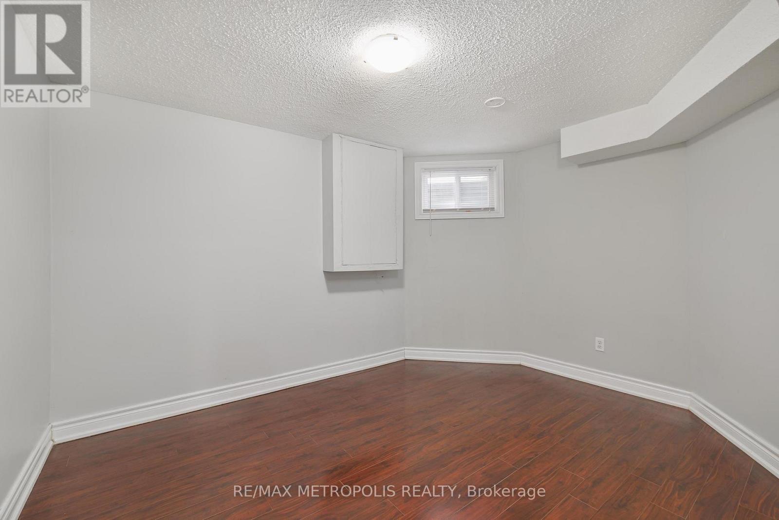 104 Coppard Avenue, Markham, Ontario  L3S 2S6 - Photo 9 - N12739136