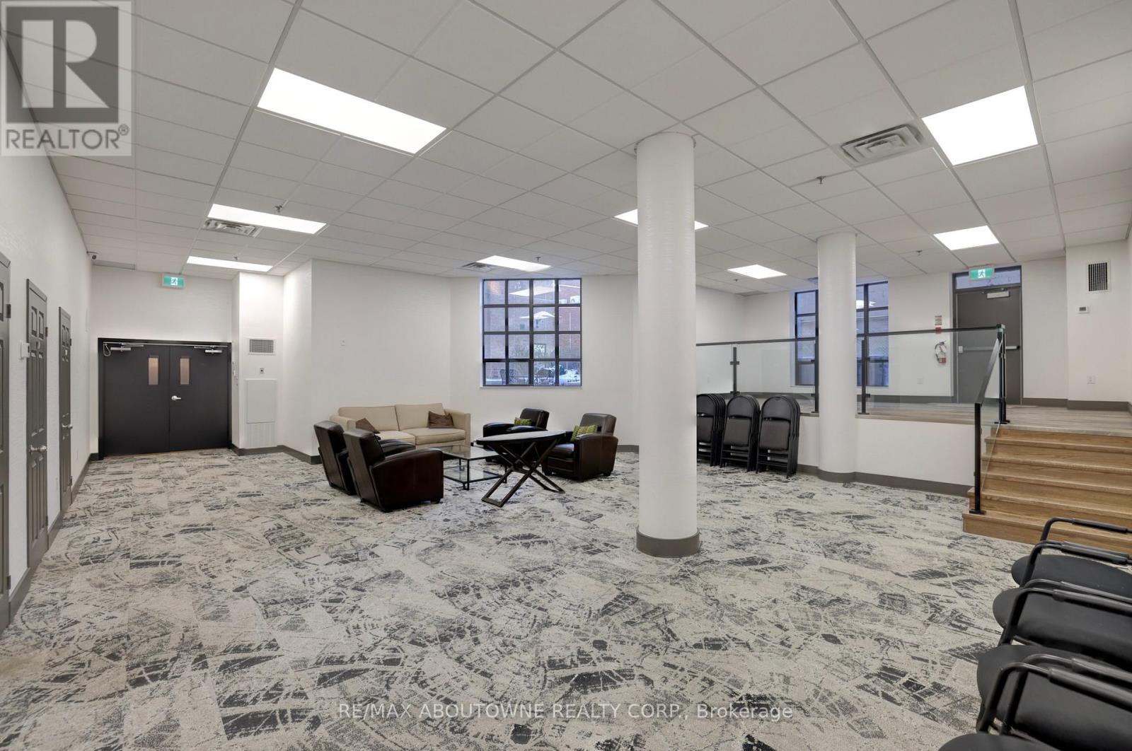 307 - 185 Robinson Street, Oakville, Ontario  L6J 7P6 - Photo 17 - W12739018