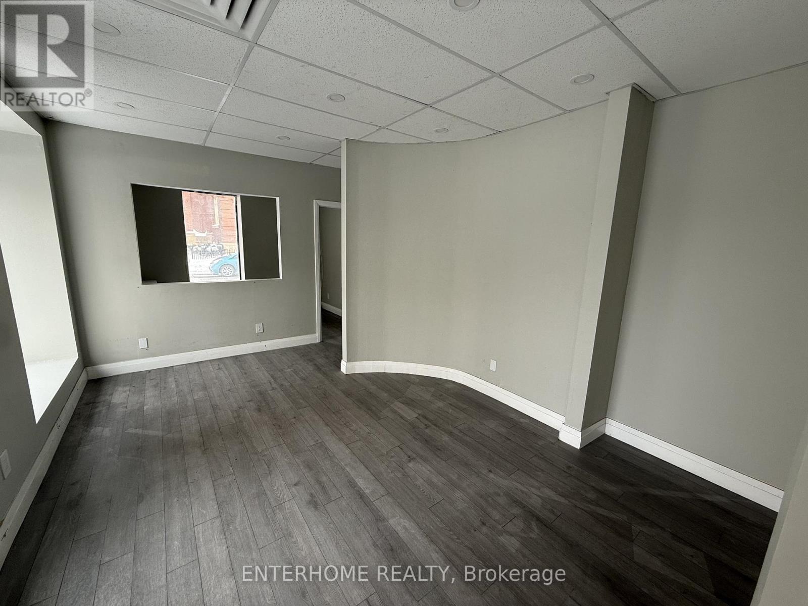 1a - 51 Queen Street E, Brampton, Ontario  L6W 2A7 - Photo 2 - W12739062