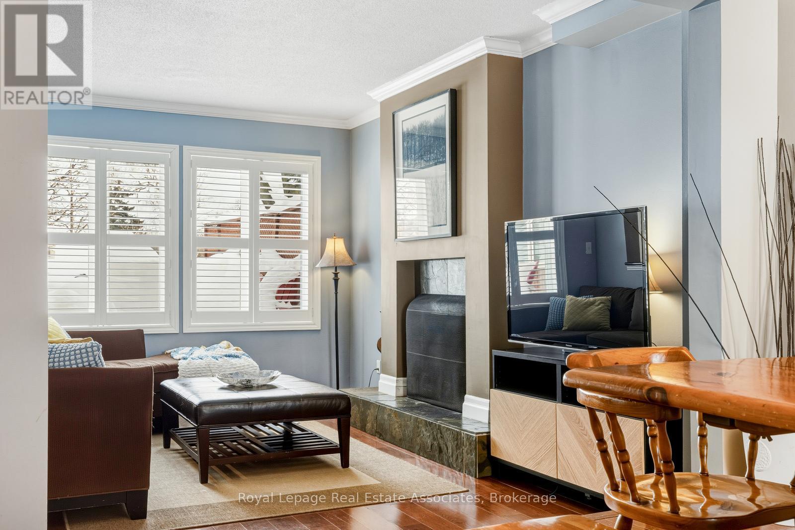 4384 Treetop Court, Mississauga, Ontario  L5L 3M7 - Photo 16 - W12739078