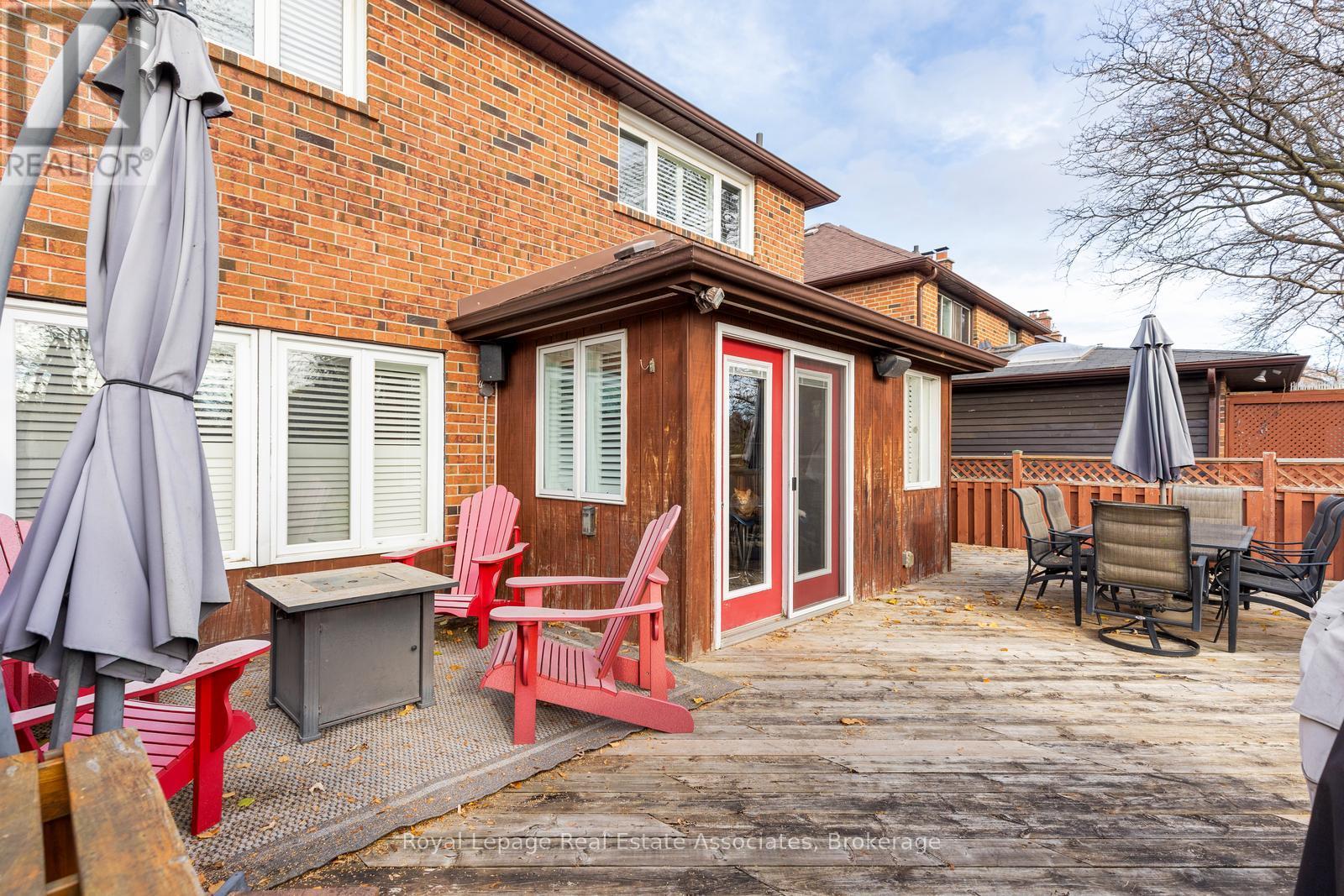 4384 Treetop Court, Mississauga, Ontario  L5L 3M7 - Photo 36 - W12739078