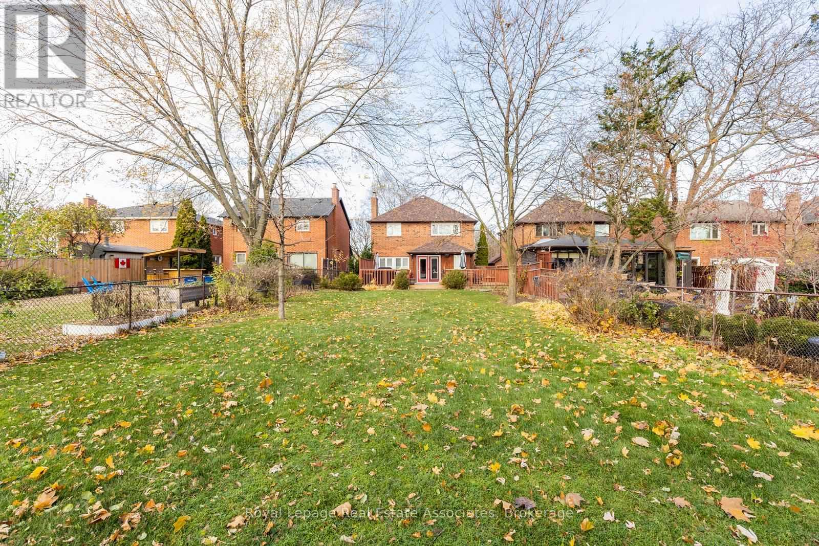 4384 Treetop Court, Mississauga, Ontario  L5L 3M7 - Photo 38 - W12739078