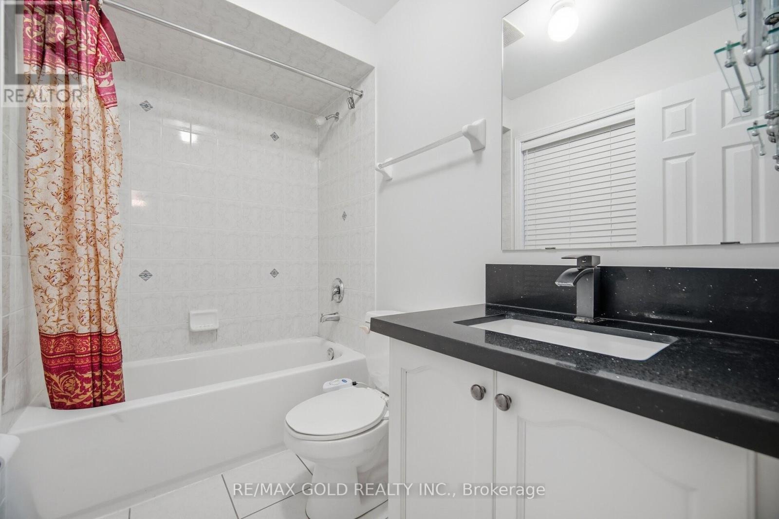 14 Ledgerock Road, Brampton, Ontario  L6P 2L7 - Photo 18 - W12739114