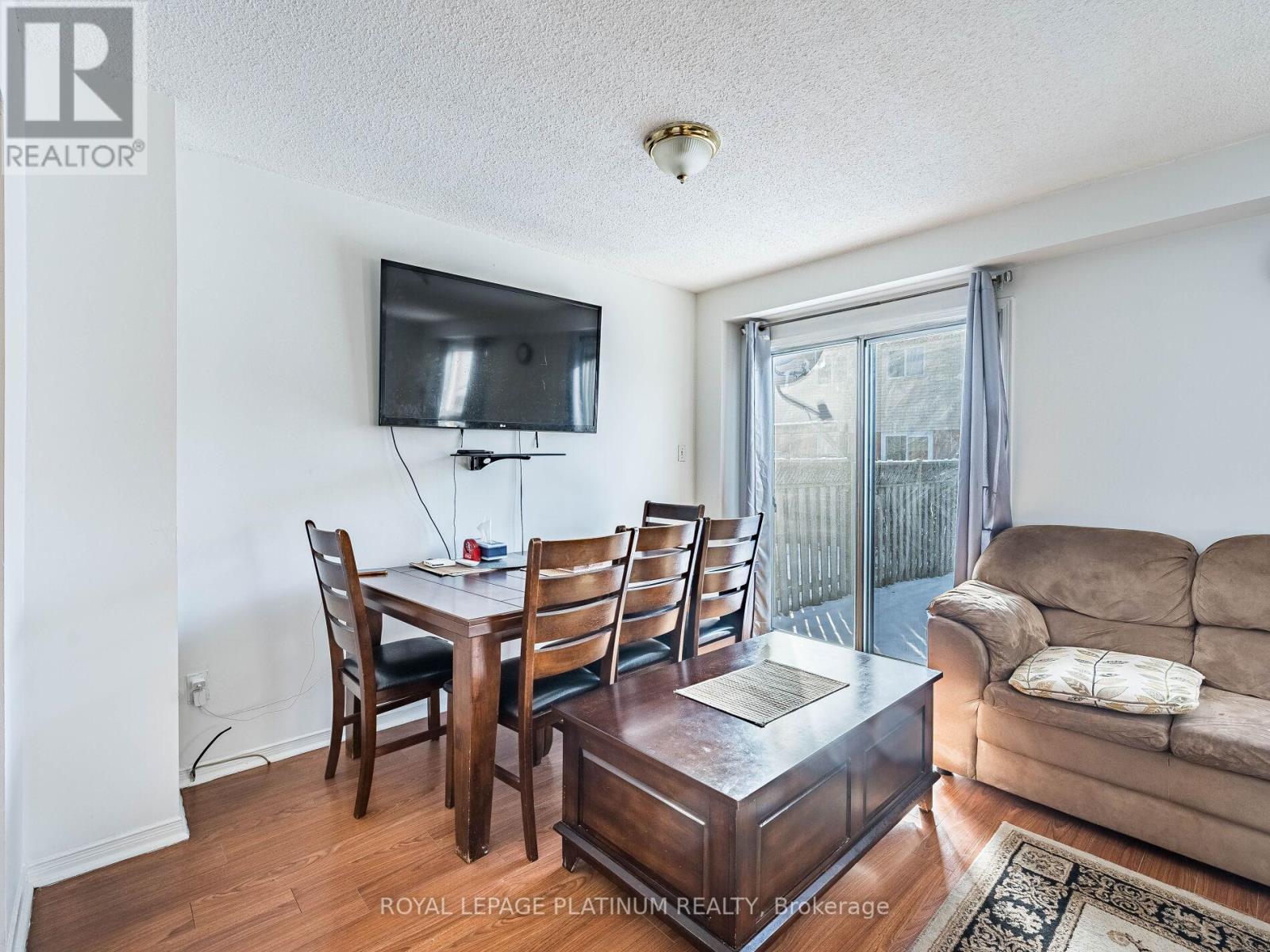 14 Wallingford Court, Brampton, Ontario  L6Y 4V7 - Photo 9 - W12739150