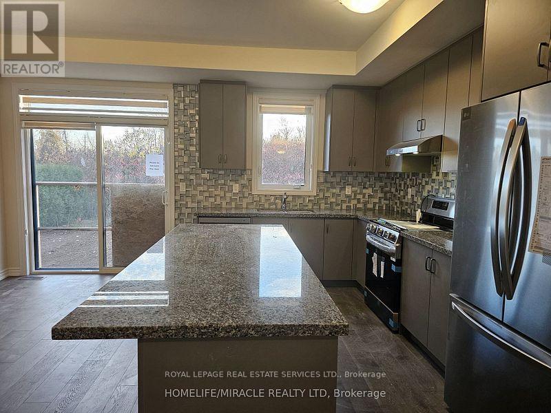 2074 Coppenwood Common, Burlington, Ontario  L7P 0V8 - Photo 4 - W12739184