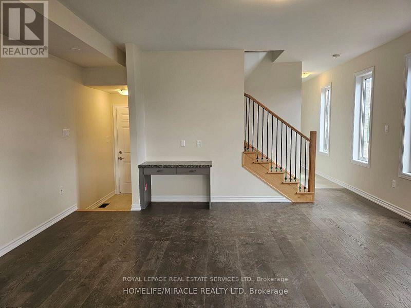 2074 Coppenwood Common, Burlington, Ontario  L7P 0V8 - Photo 6 - W12739184