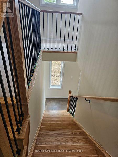 2074 Coppenwood Common, Burlington, Ontario  L7P 0V8 - Photo 7 - W12739184