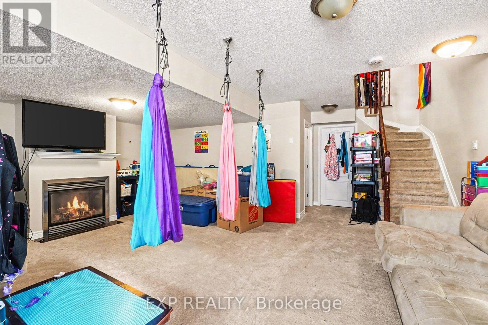 735 Regiment Avenue, Ottawa, Ontario  K2M 0E6 - Photo 17 - X12736354