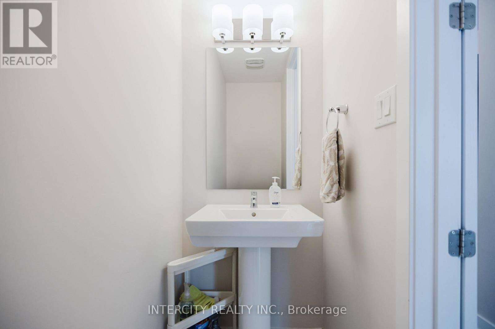 124 Hackamore Crescent, Ottawa, Ontario  K0A 2Z0 - Photo 6 - X12739038