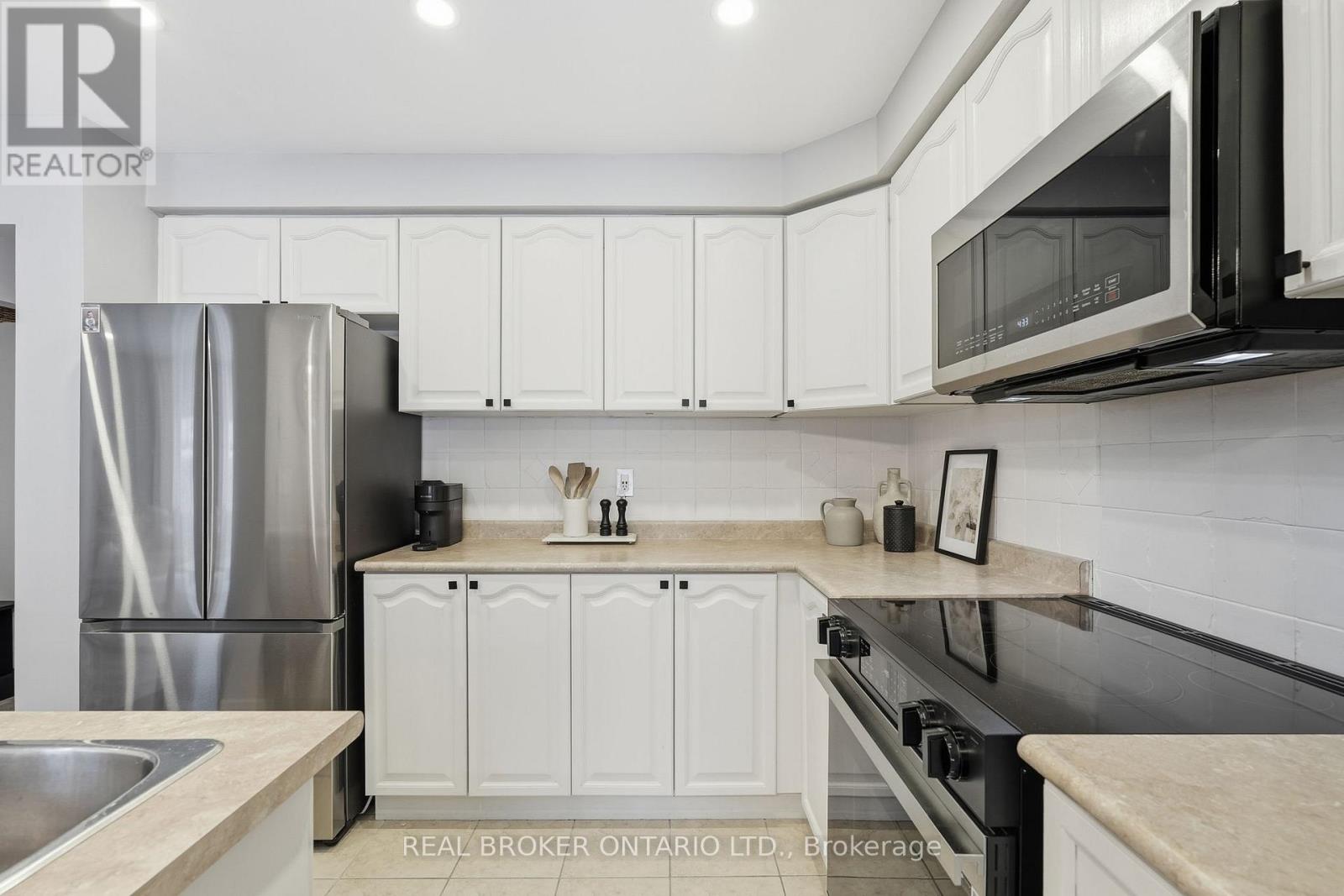 76 Buttercup Crescent, Hamilton, Ontario  L8B 0X9 - Photo 21 - X12739060