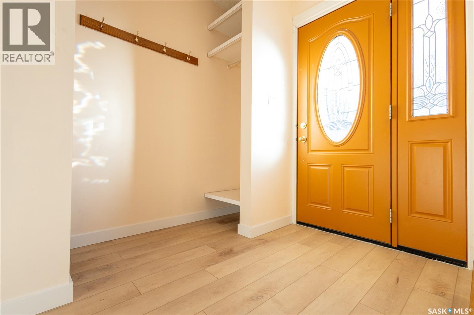 510 Bate Crescent, Saskatoon, Saskatchewan  S7H 3A7 - Photo 4 - SK027598