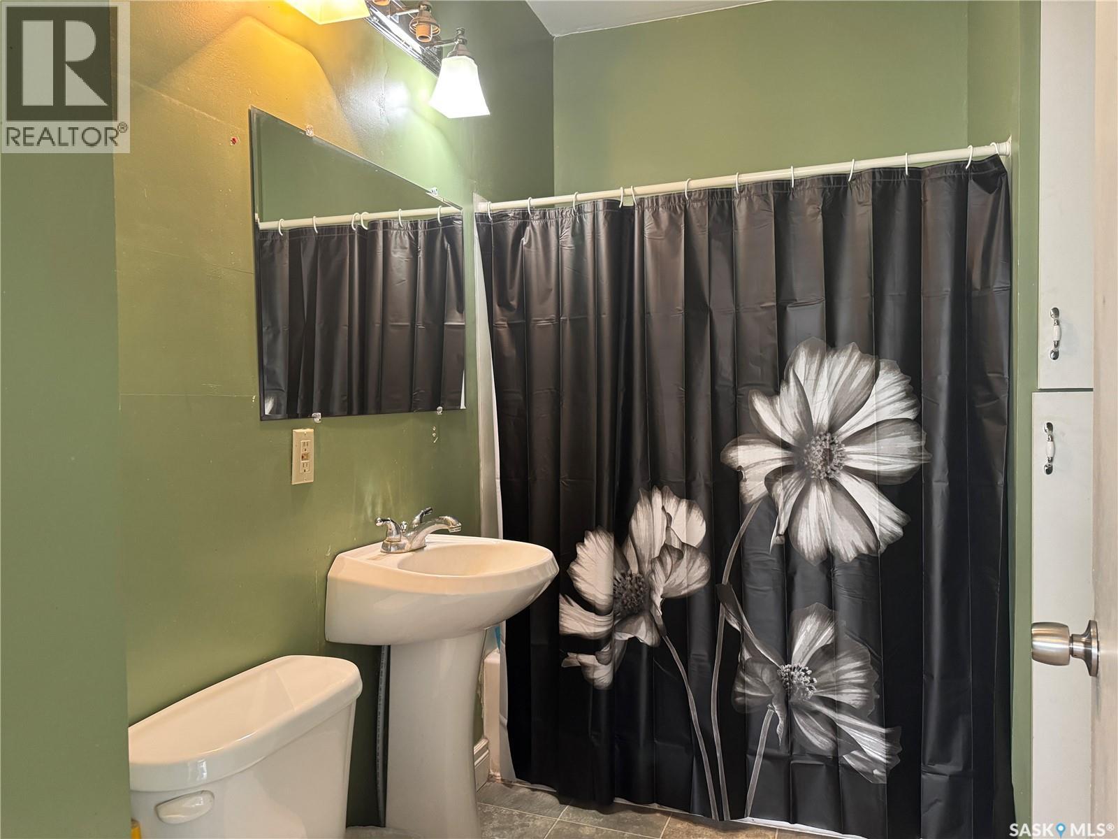 204 1st Street E, Wynyard, Saskatchewan  S0A 4T0 - Photo 6 - SK027496