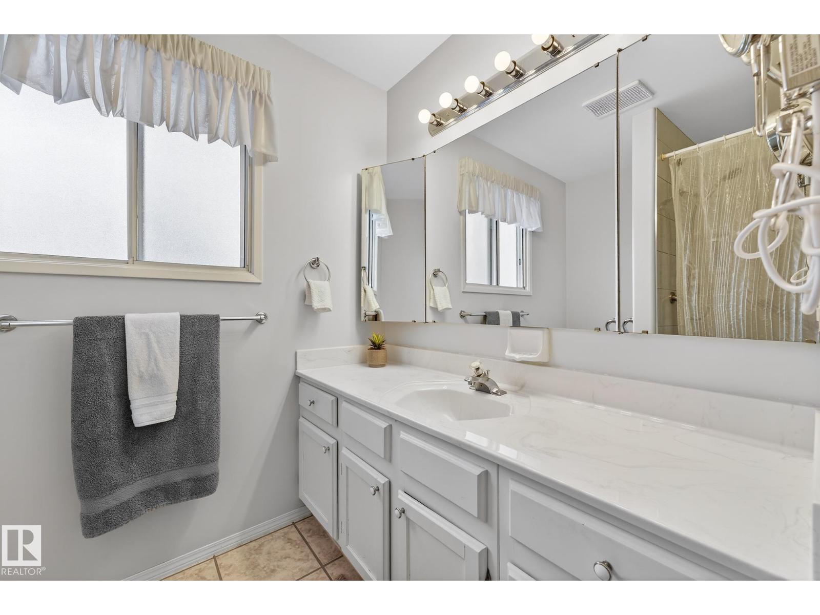 3455 Hill View Cr Nw, Edmonton, Alberta  T6L 2C9 - Photo 35 - E4471442