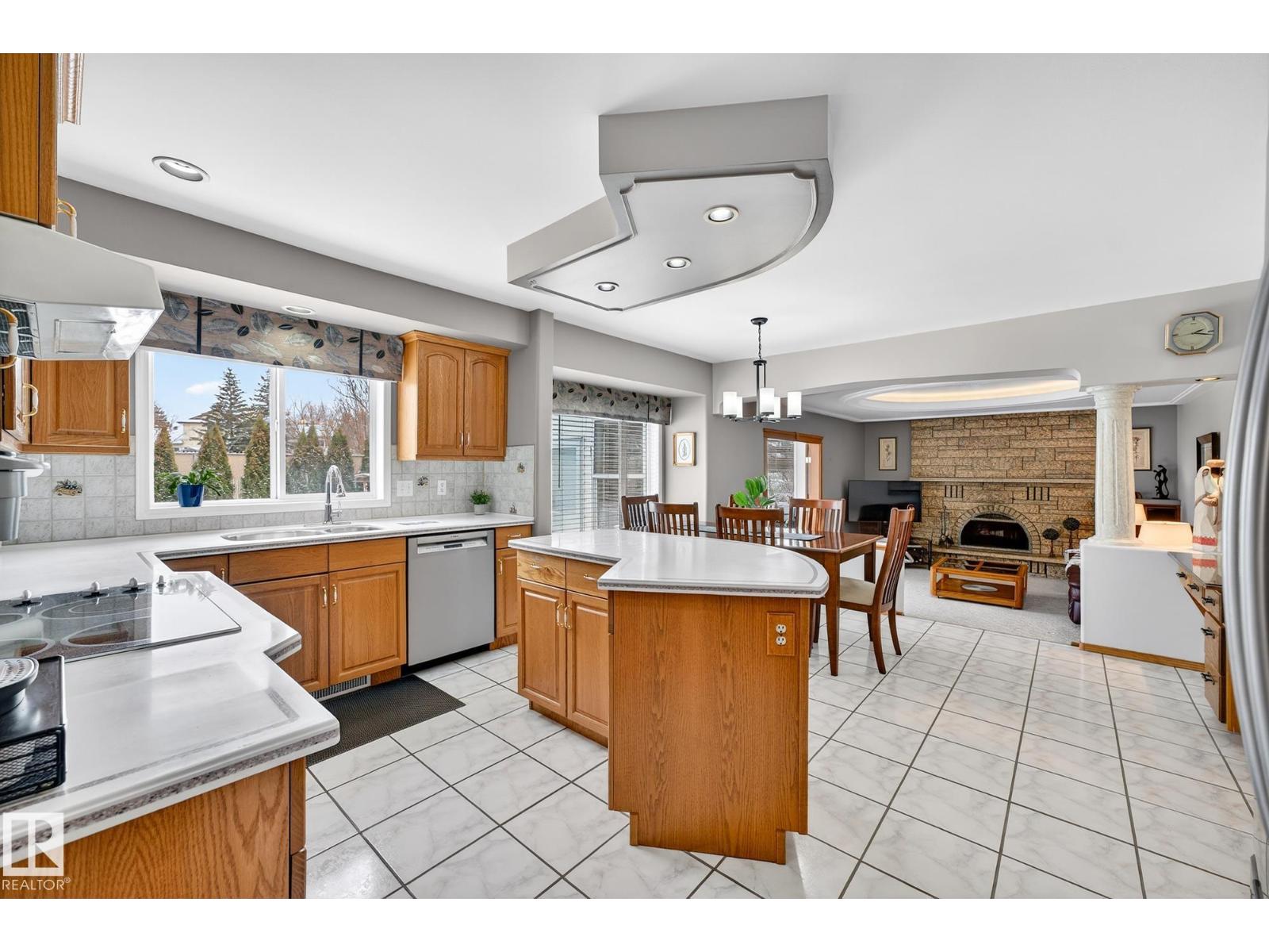 3455 Hill View Cr Nw, Edmonton, Alberta  T6L 2C9 - Photo 9 - E4471442