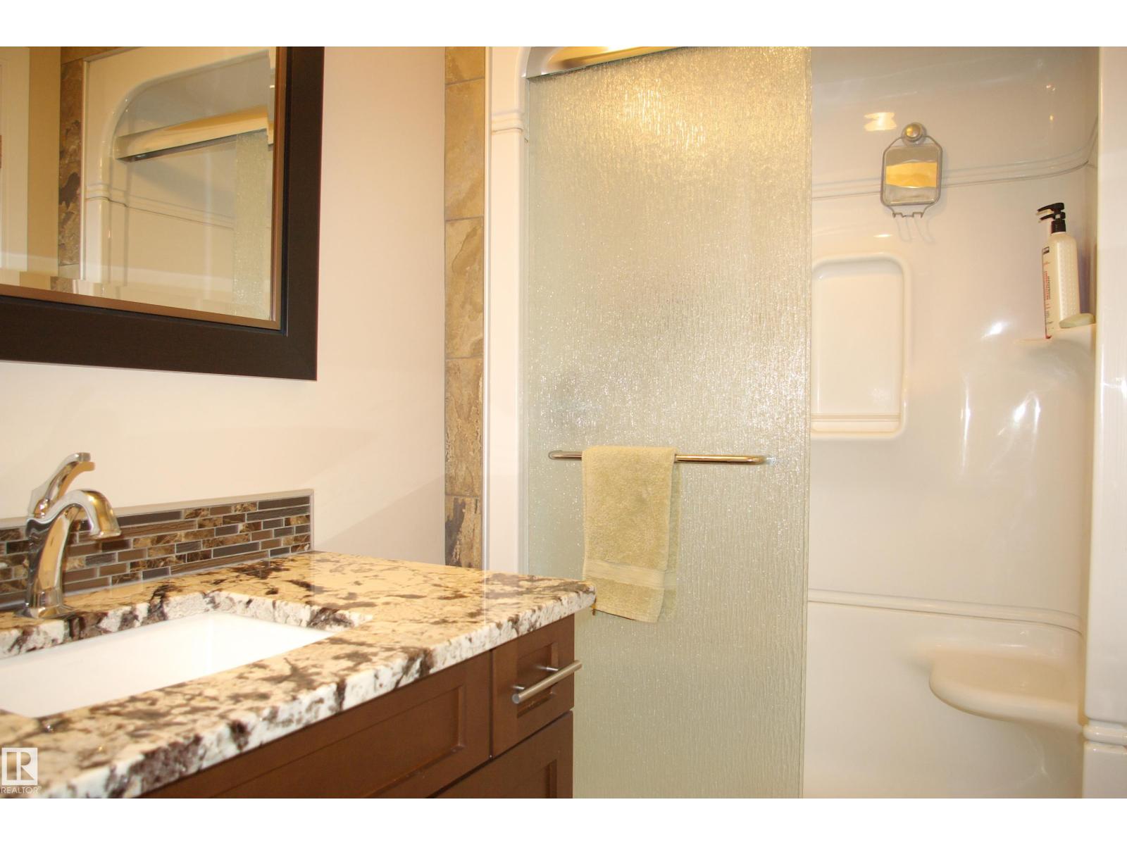 168 Warwick Rd Nw, Edmonton, Alberta  T5X 4P8 - Photo 15 - E4471443