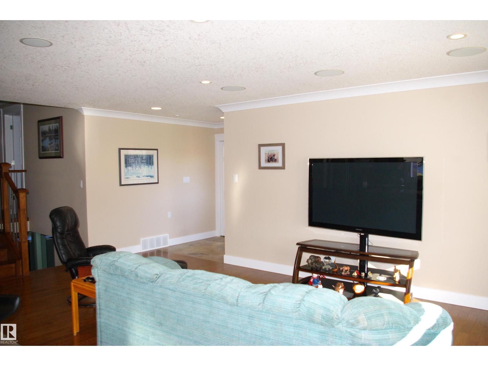 168 Warwick Rd Nw, Edmonton, Alberta  T5X 4P8 - Photo 6 - E4471443