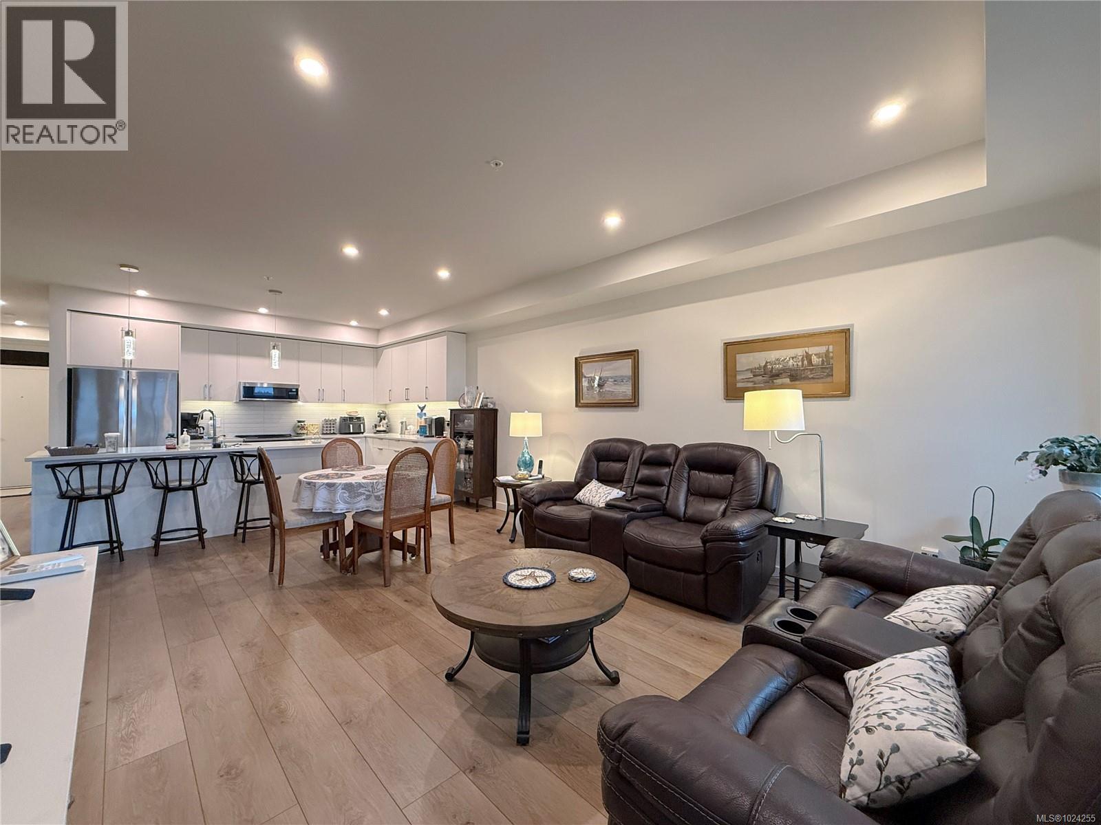 202 684 Island Hwy S, Campbell River, British Columbia  V9W 1A6 - Photo 16 - 1024255