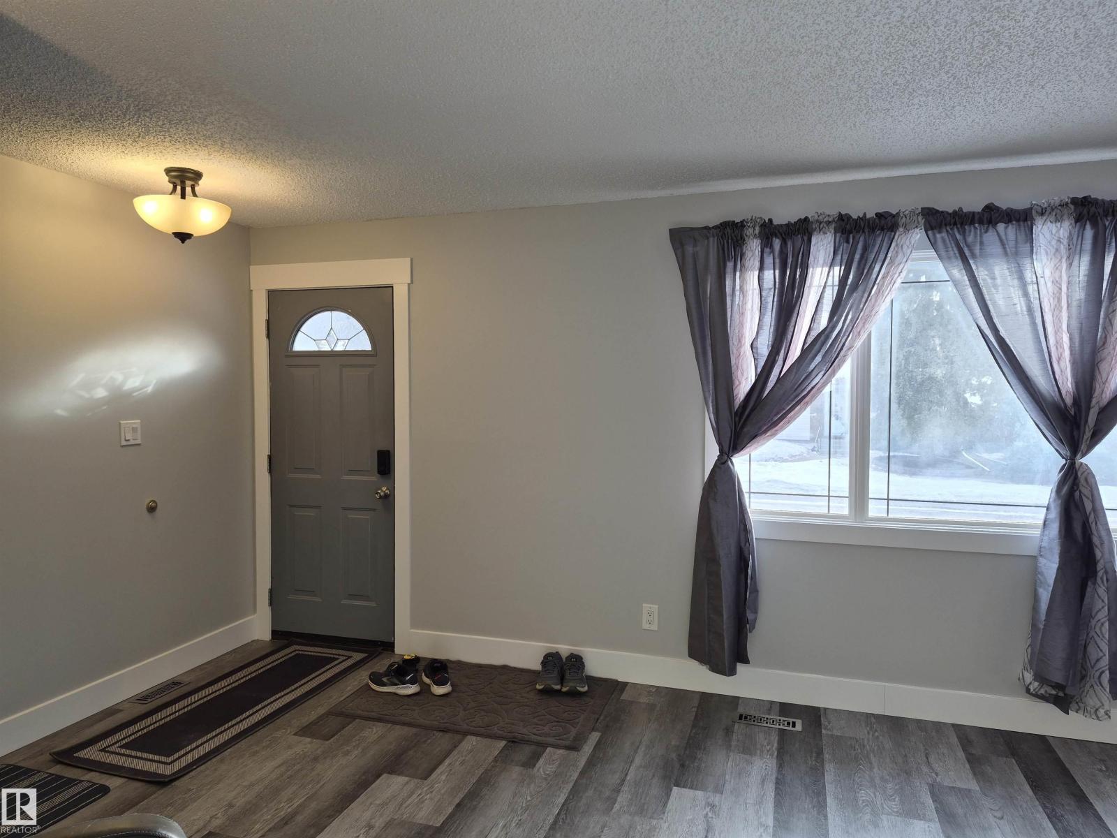 38 Glamorgan Dr, Sherwood Park, Alberta  T8A 2Y4 - Photo 2 - E4471444