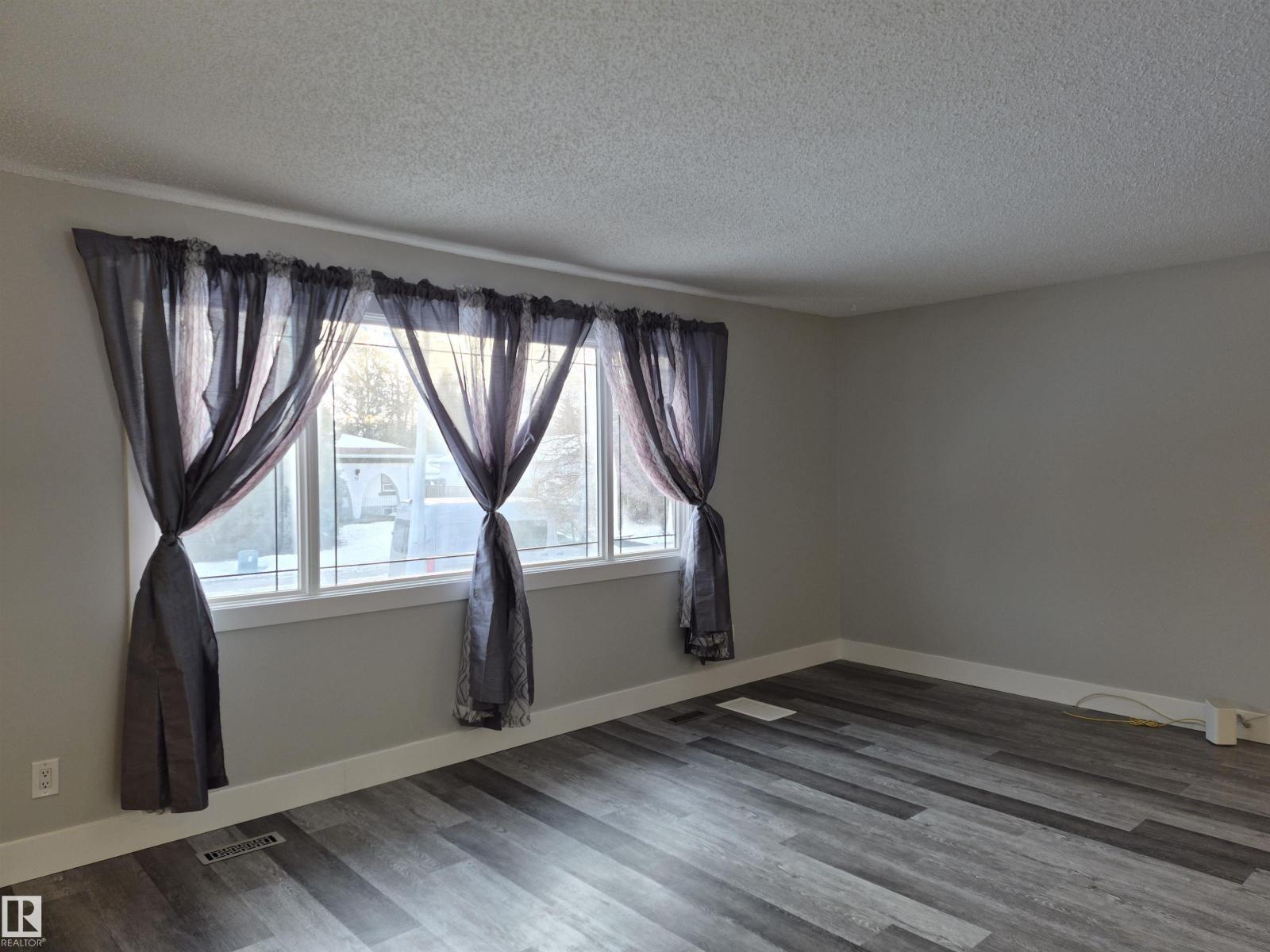 38 Glamorgan Dr, Sherwood Park, Alberta  T8A 2Y4 - Photo 4 - E4471444