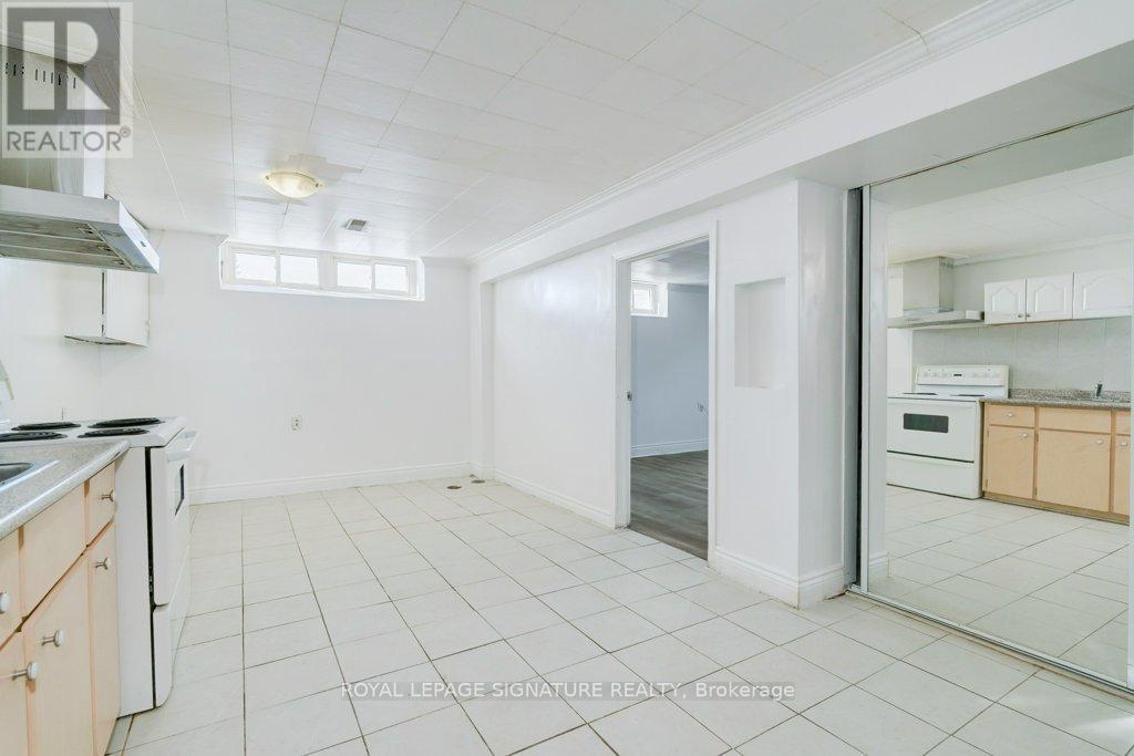 21 Prestbury Street, Toronto, Ontario  M4A 2H9 - Photo 17 - C12736468