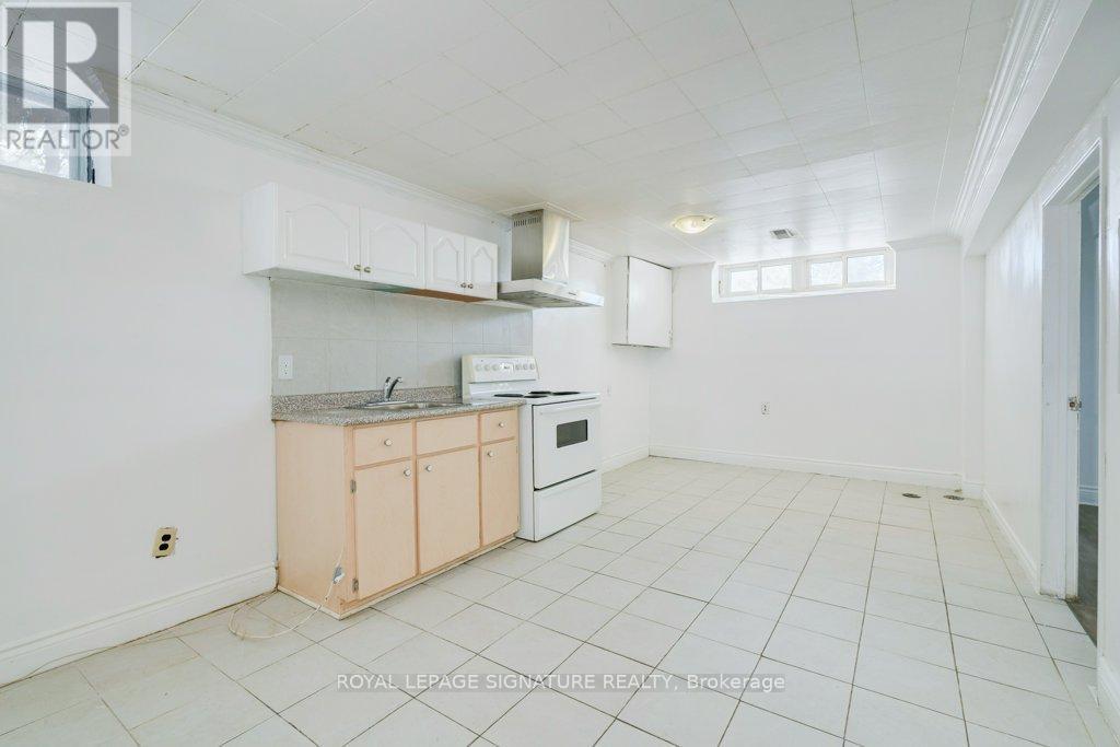 21 Prestbury Street, Toronto, Ontario  M4A 2H9 - Photo 16 - C12736468