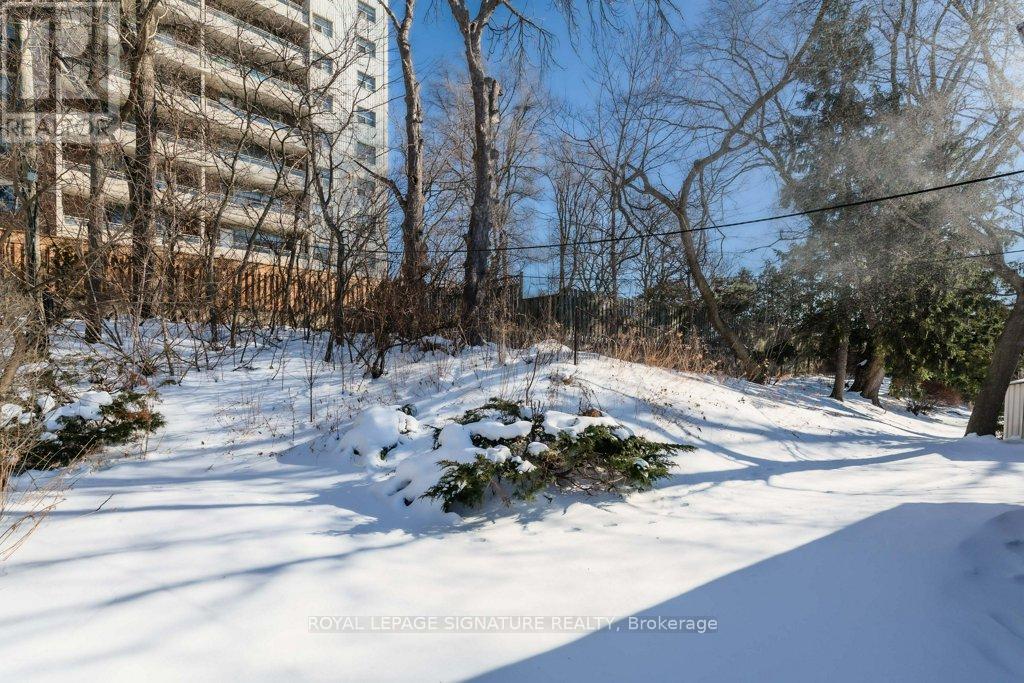 21 Prestbury Street, Toronto, Ontario  M4A 2H9 - Photo 31 - C12736468