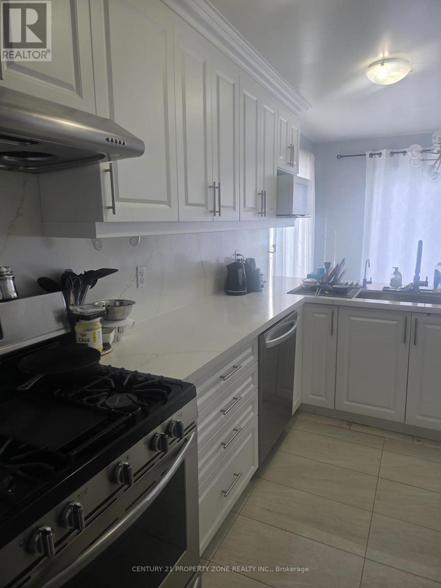 81b - 5305 Glen Erin Drive, Mississauga, Ontario  L5M 5N7 - Photo 4 - W12738868