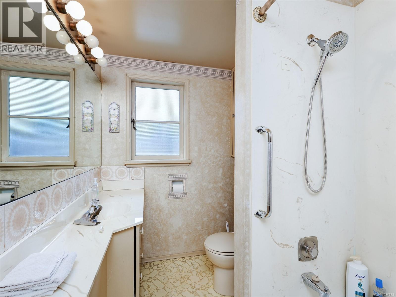 24 Gorge Rd E, Victoria, British Columbia  V9A 1K8 - Photo 11 - 1024379