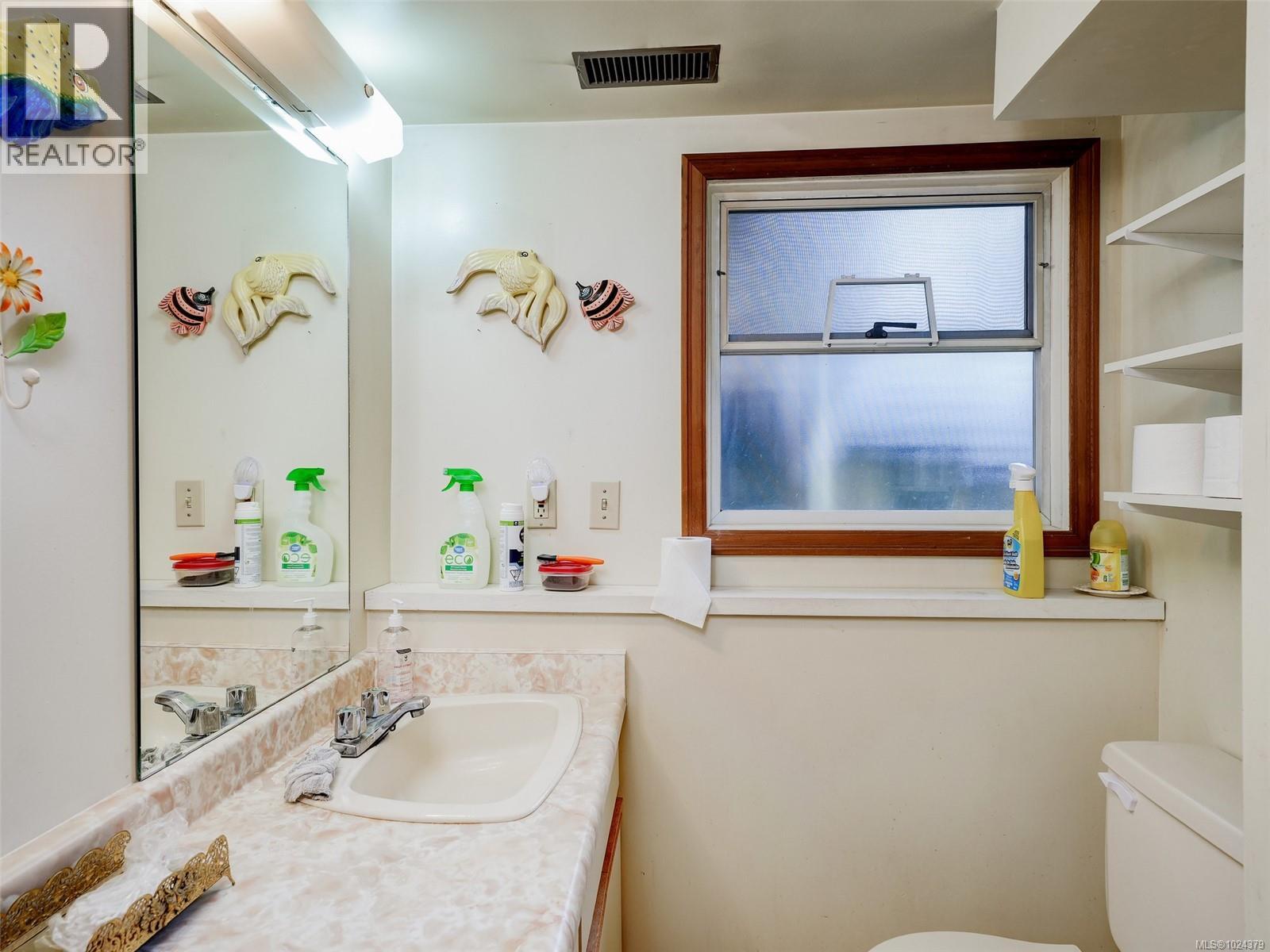 24 Gorge Rd E, Victoria, British Columbia  V9A 1K8 - Photo 16 - 1024379