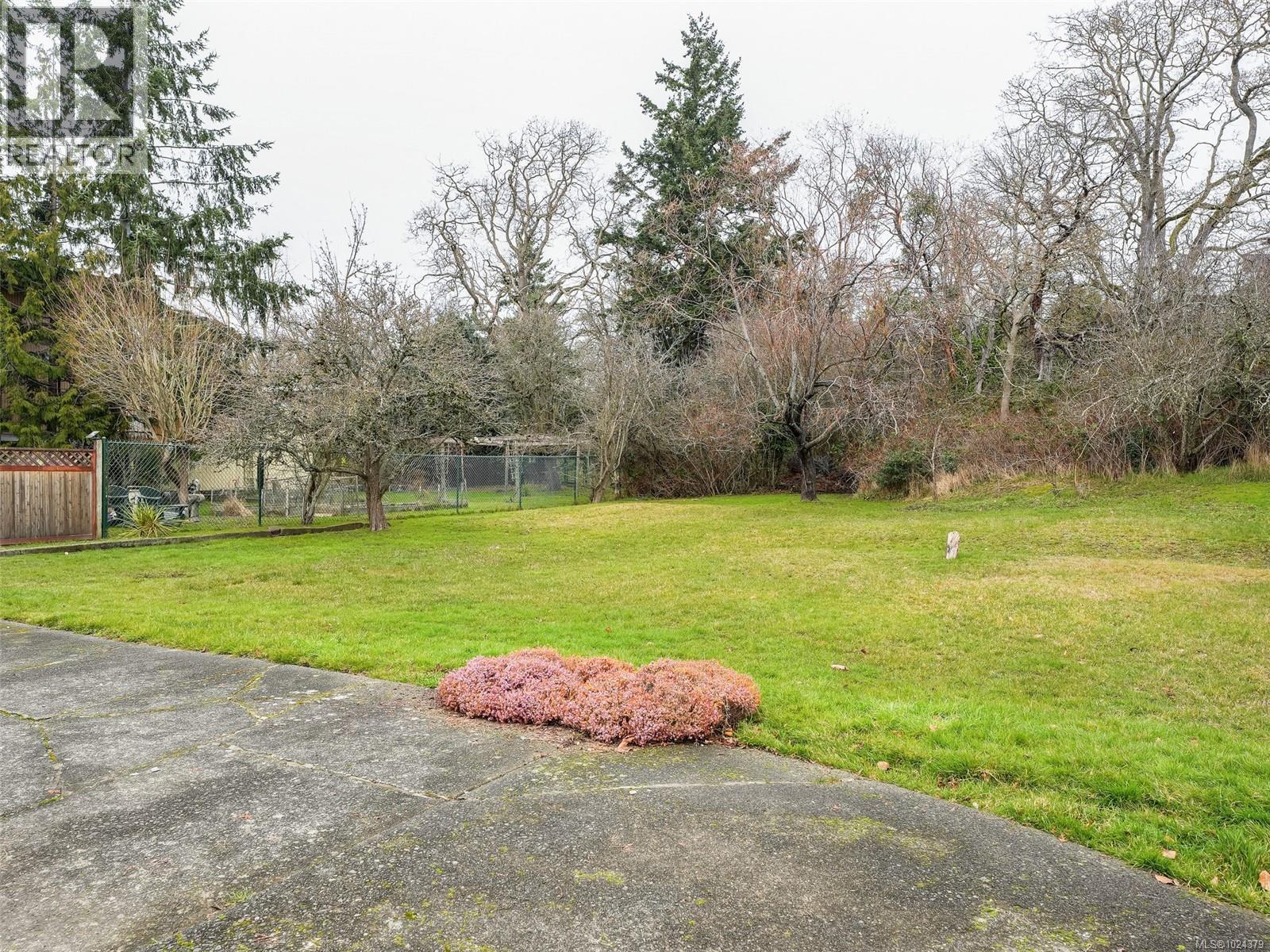 24 Gorge Rd E, Victoria, British Columbia  V9A 1K8 - Photo 19 - 1024379