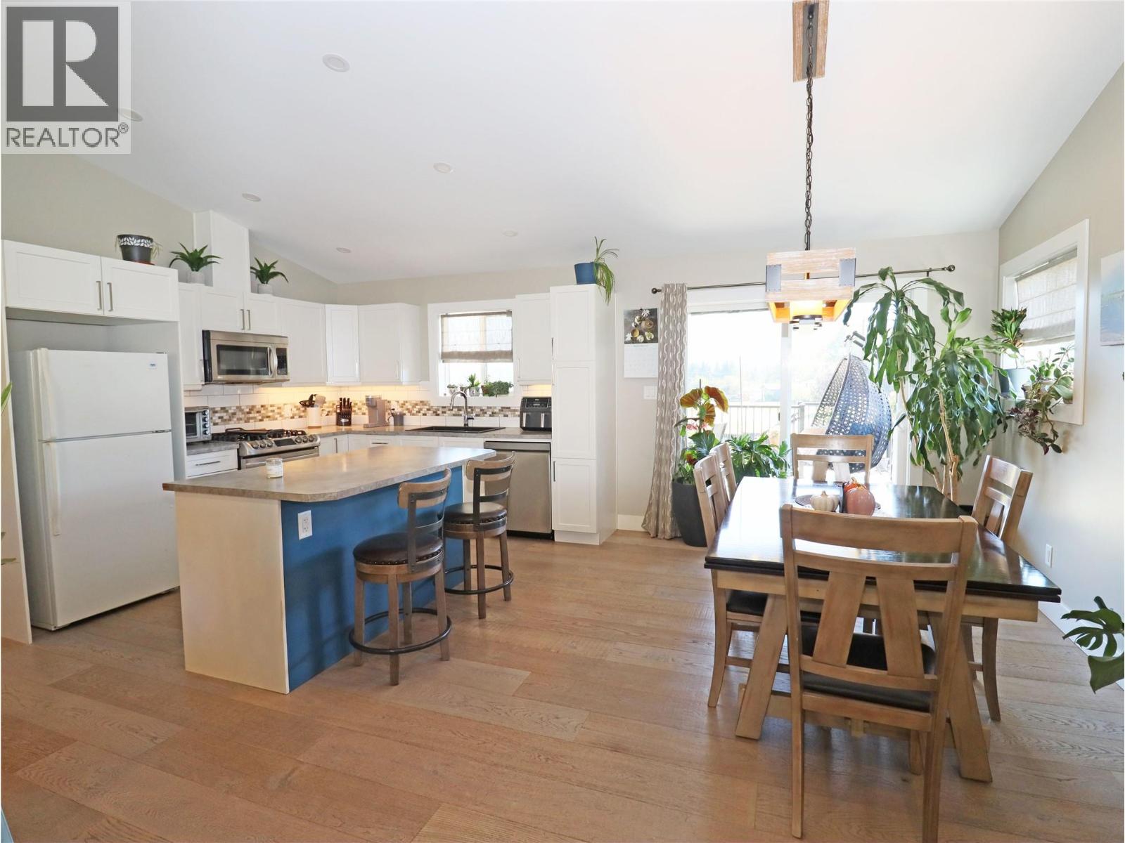 3600 Hall Frontage Road, Grand Forks, British Columbia V0H 1H5 - Photo 17 - 10374266