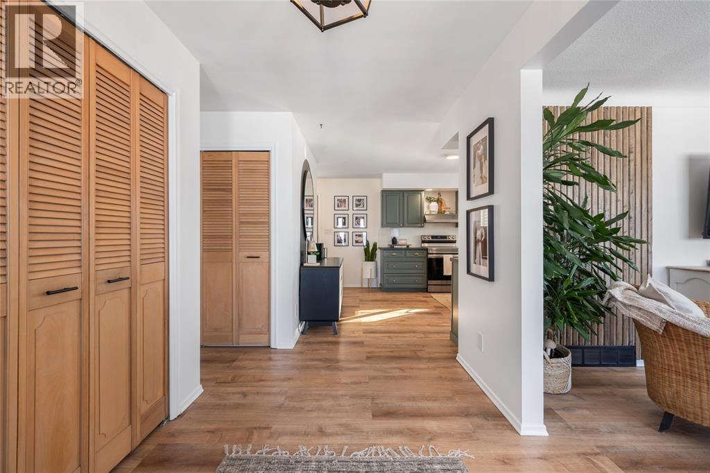 5328 Mandaumin Road, Plympton-Wyoming, Ontario  N7T 7H3 - Photo 4 - 26001975