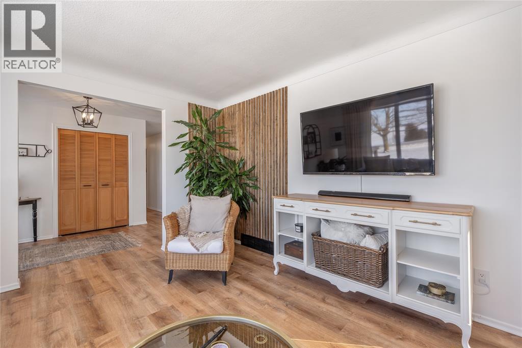 5328 Mandaumin Road, Plympton-Wyoming, Ontario  N7T 7H3 - Photo 10 - 26001975