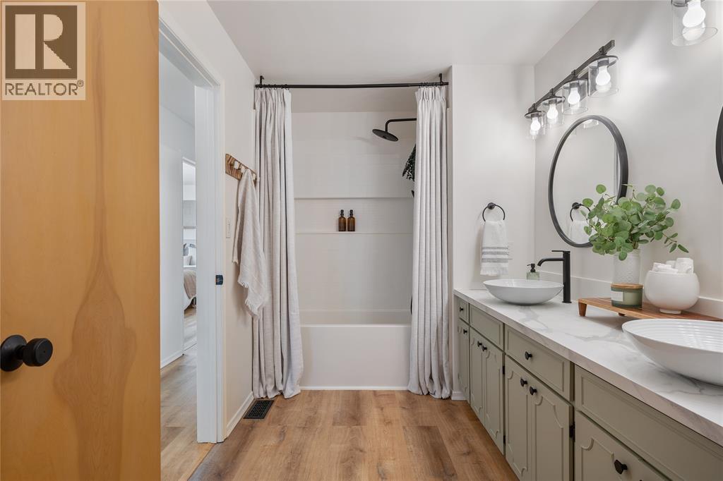 5328 Mandaumin Road, Plympton-Wyoming, Ontario  N7T 7H3 - Photo 21 - 26001975