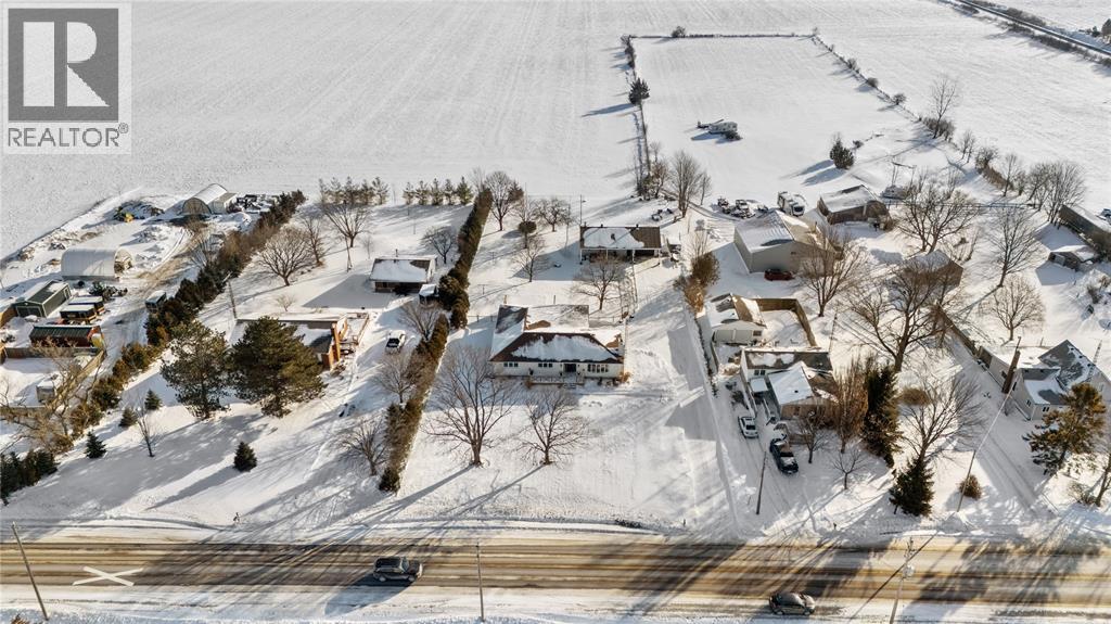 5328 Mandaumin Road, Plympton-Wyoming, Ontario  N7T 7H3 - Photo 46 - 26001975