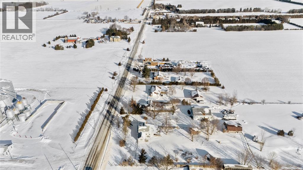 5328 Mandaumin Road, Plympton-Wyoming, Ontario  N7T 7H3 - Photo 48 - 26001975