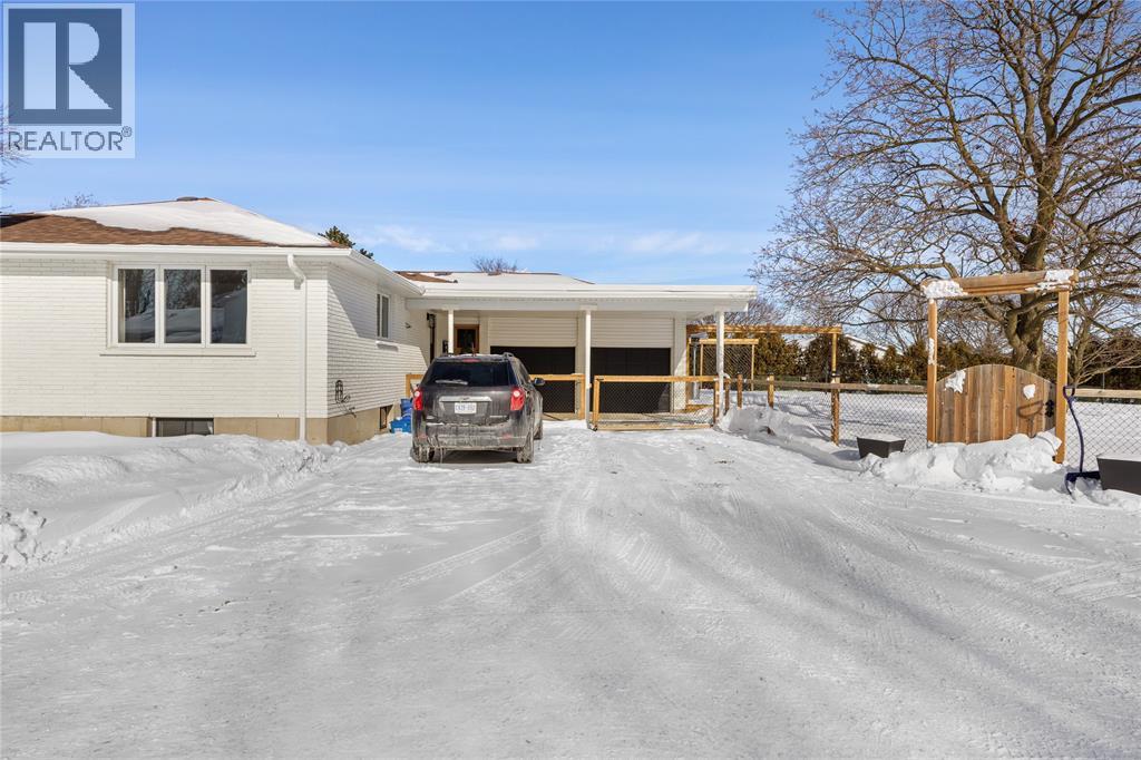 5328 Mandaumin Road, Plympton-Wyoming, Ontario  N7T 7H3 - Photo 38 - 26001975