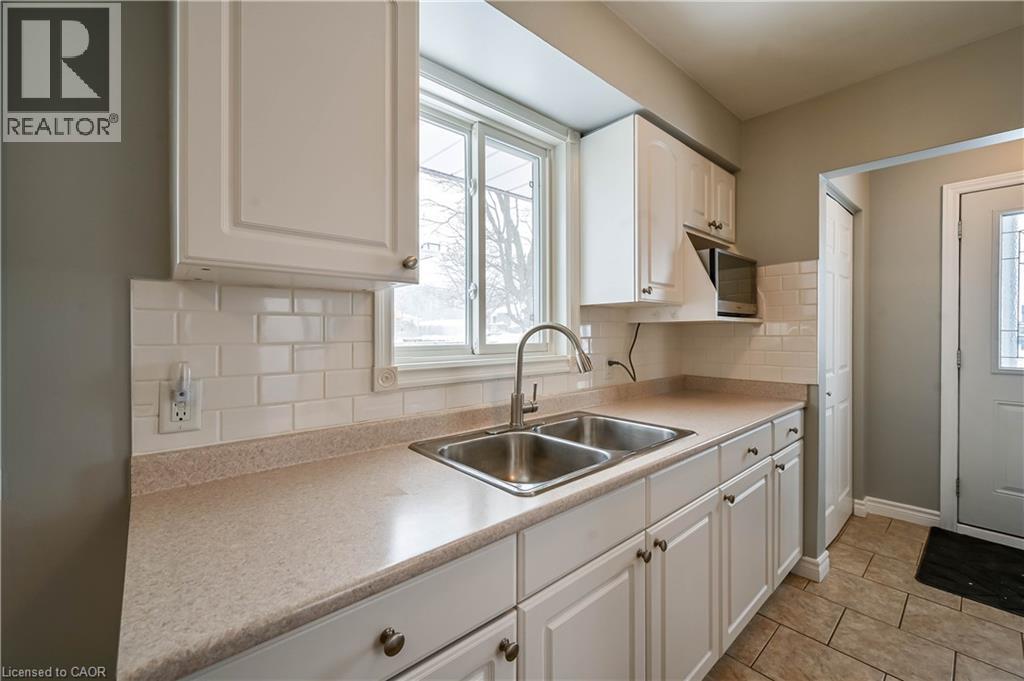 73 Barwood Crescent, Kitchener, Ontario  N2E 1T9 - Photo 7 - 40799198