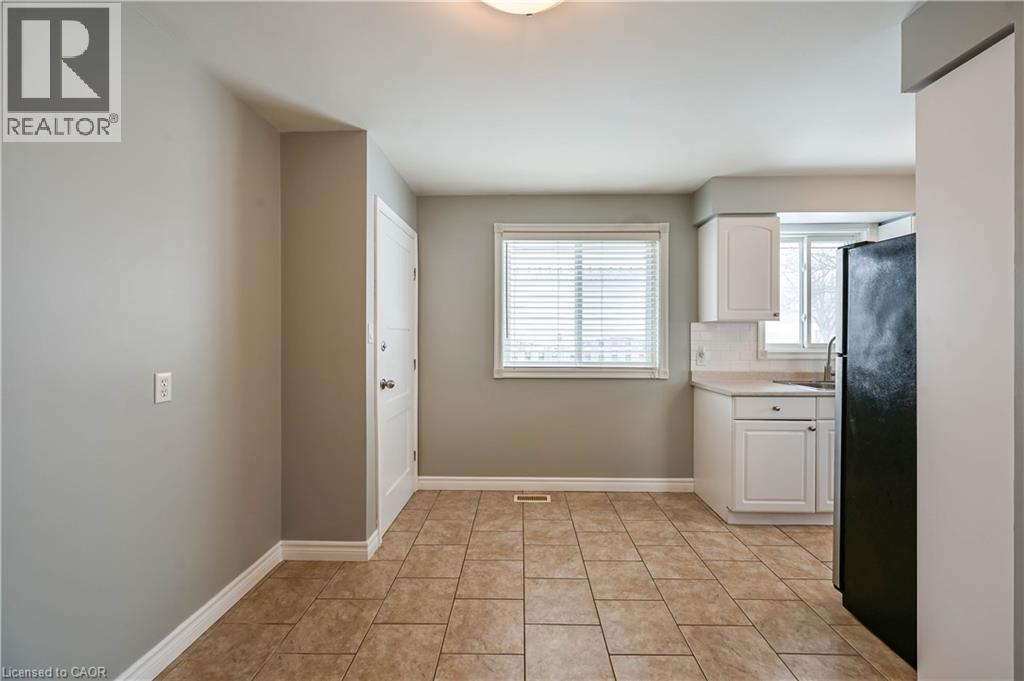 73 Barwood Crescent, Kitchener, Ontario  N2E 1T9 - Photo 4 - 40799198