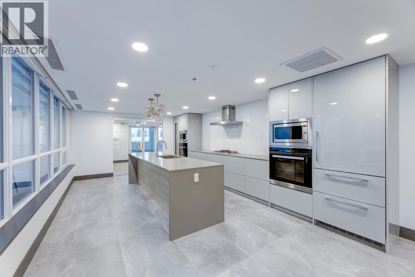 301 1675 Lions Gate Lane, North Vancouver, British Columbia  V7P 3B4 - Photo 17 - R3084512