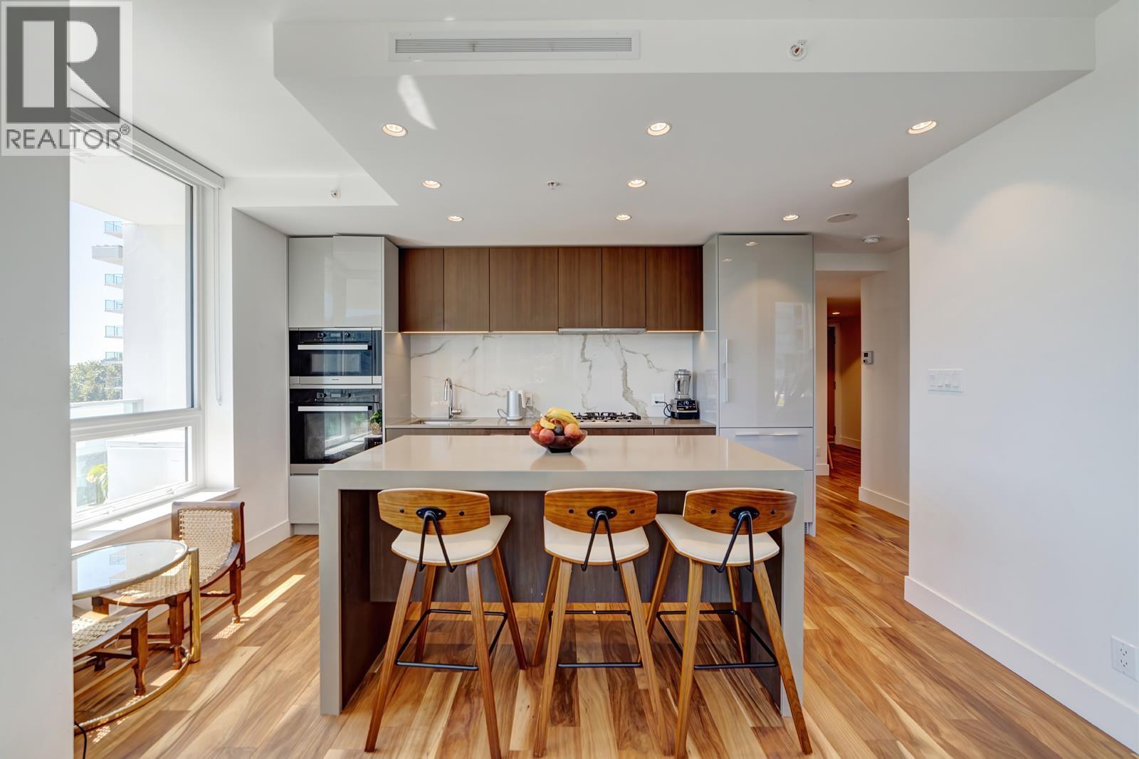 301 1675 Lions Gate Lane, North Vancouver, British Columbia  V7P 3B4 - Photo 3 - R3084512