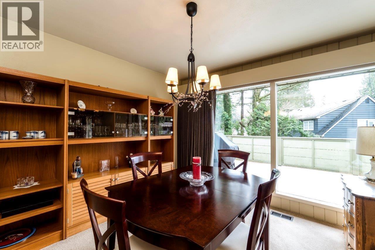 4302 Carolyn Drive, North Vancouver, British Columbia  V7R 4A4 - Photo 11 - R3084510