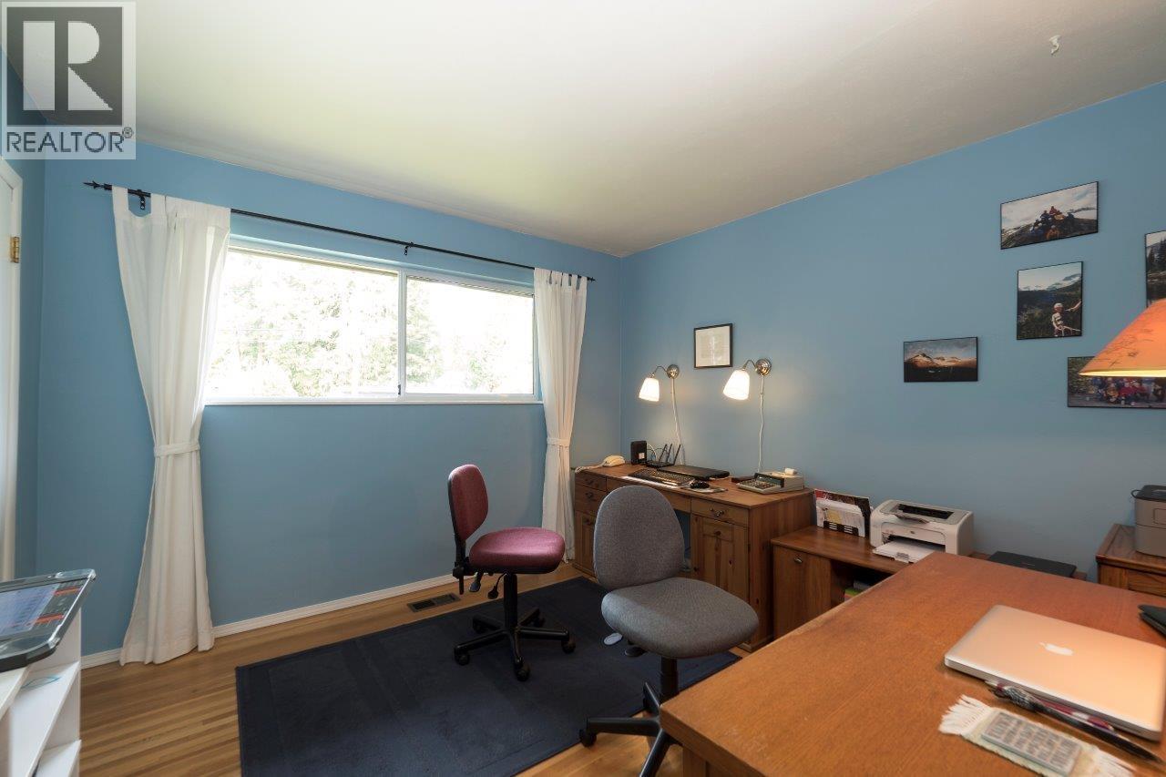 4302 Carolyn Drive, North Vancouver, British Columbia  V7R 4A4 - Photo 20 - R3084510