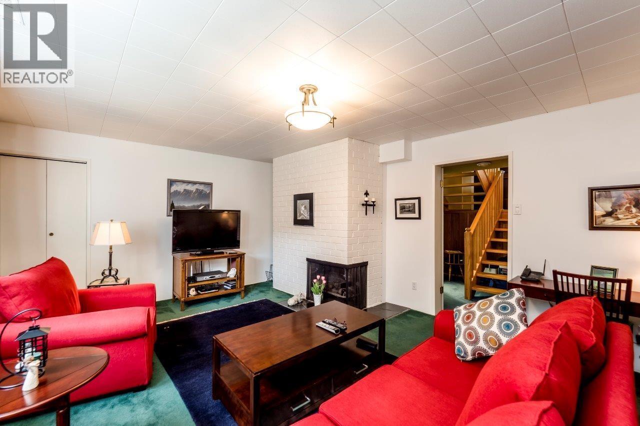 4302 Carolyn Drive, North Vancouver, British Columbia  V7R 4A4 - Photo 22 - R3084510