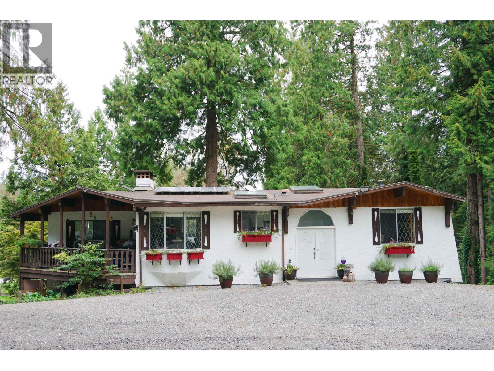 25855 112 Avenue, Maple Ridge, British Columbia  V2W 1H1 - Photo 2 - R3084514