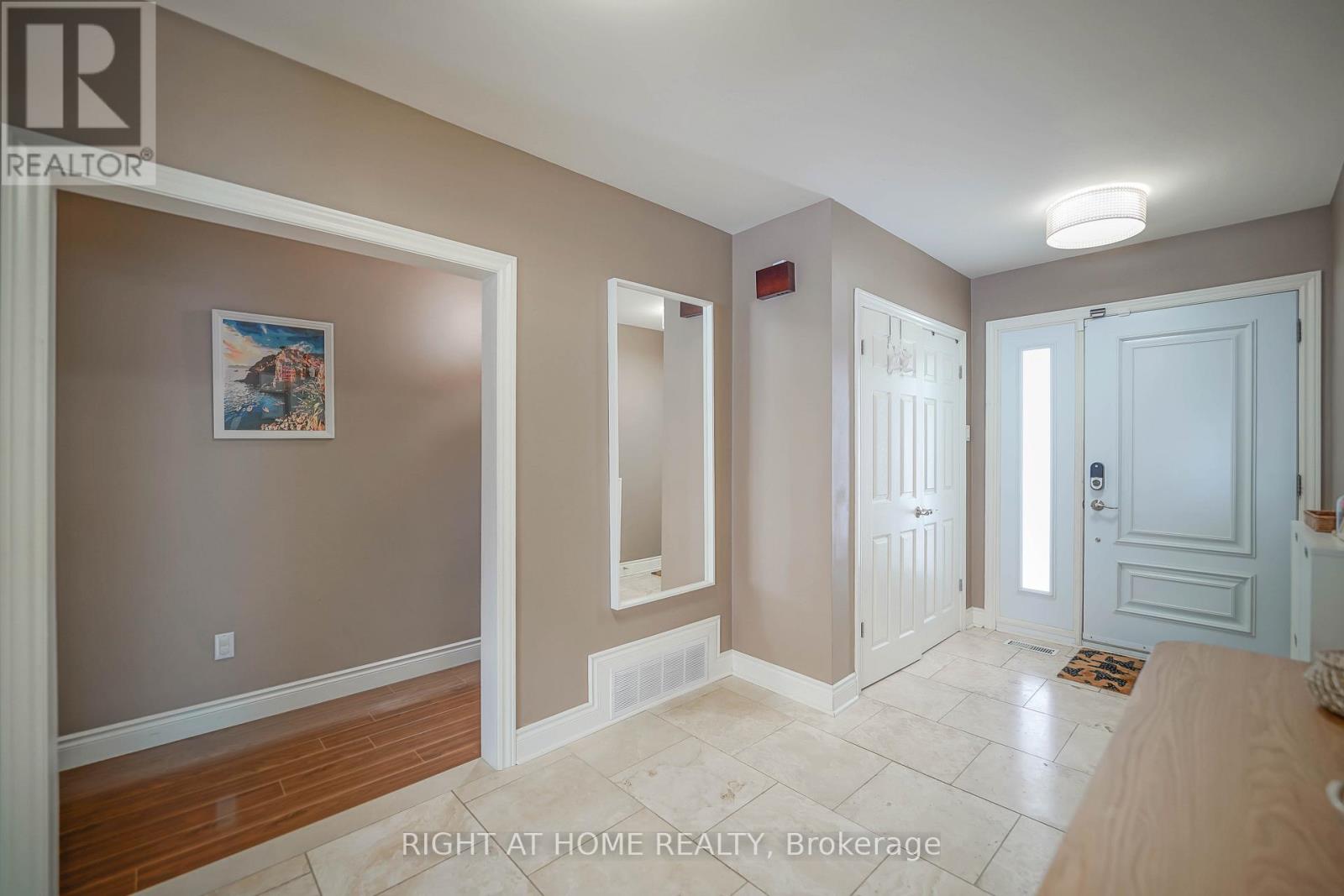 5 Windham Drive, Toronto, Ontario  M2K 1X7 - Photo 5 - C12739292